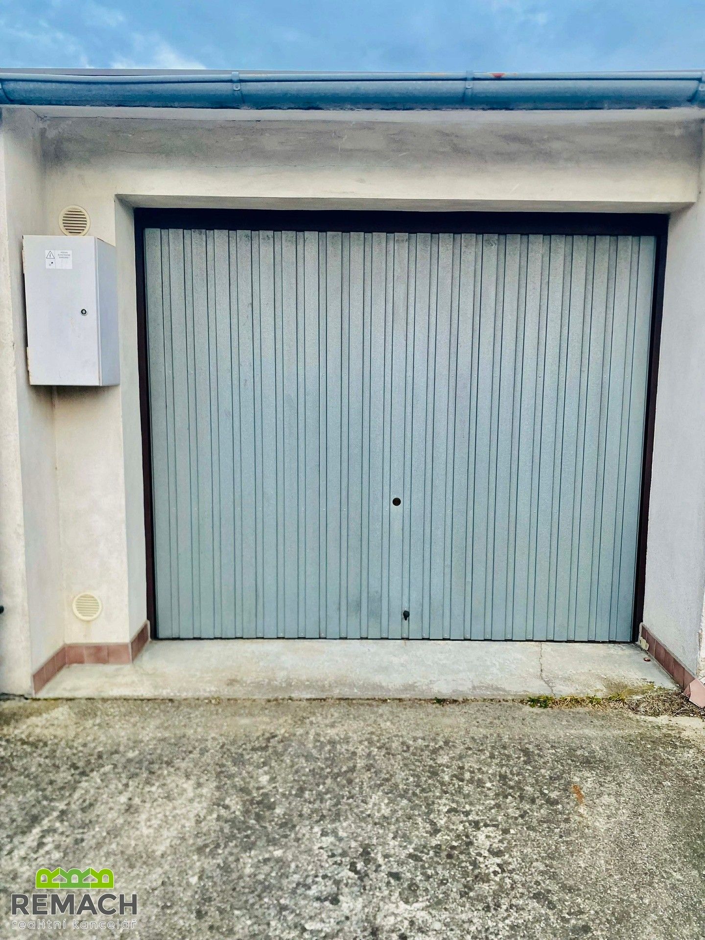 Garáže, Kopánky, Staré Město, 18 m² - 1