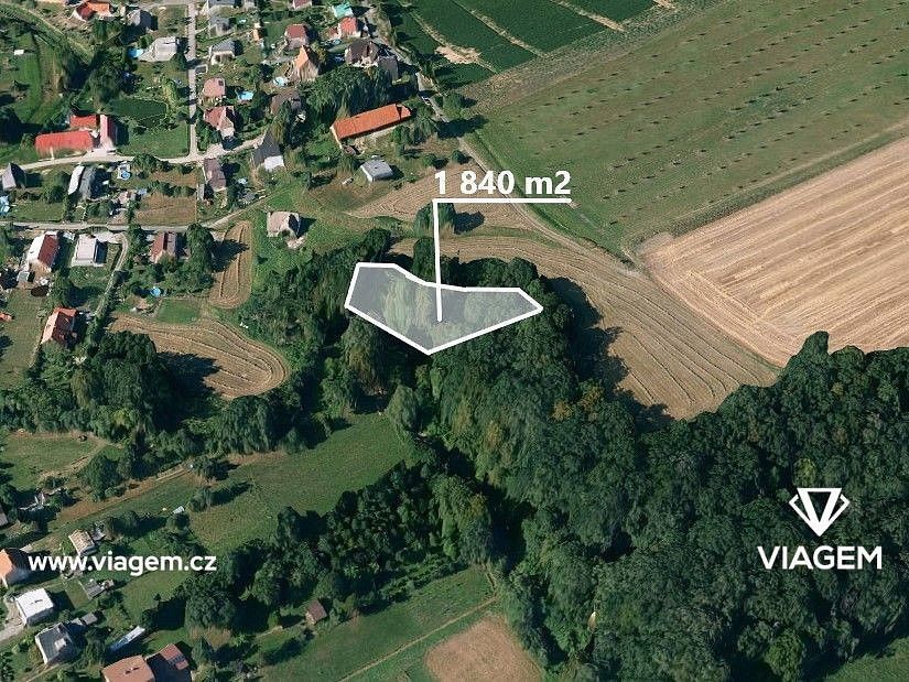 Les, 1 840 m²
