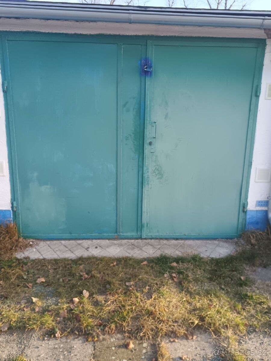 Pronájem garáž - Hodonín, 695 01