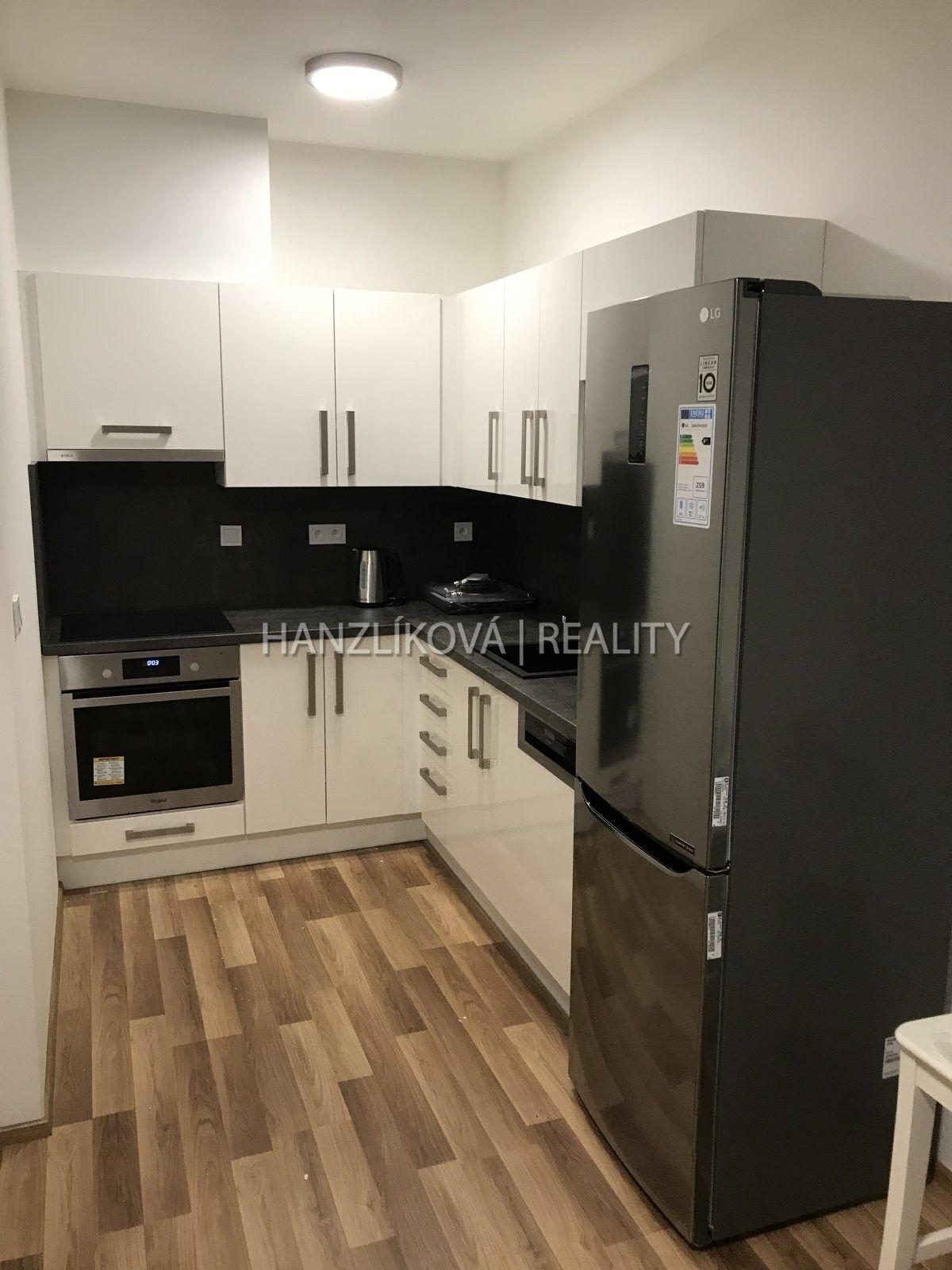 Pronájem byt 2+kk - Volejbalistů, České Budějovice, 45 m²