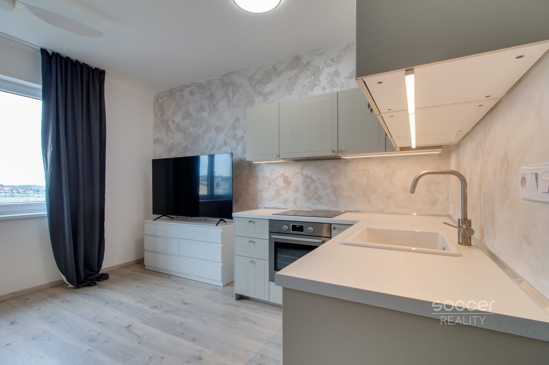 Pronájem byt 1+kk - Malkovského, Praha, 29 m²