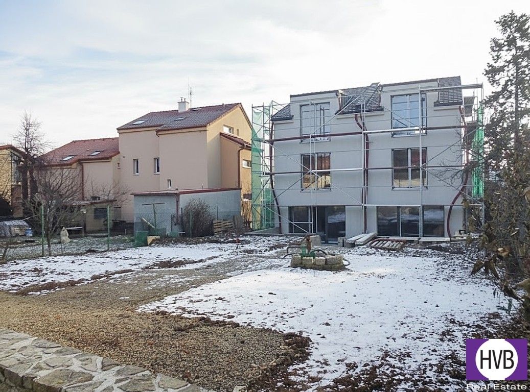 Pozemky pro bydlení, Praha, 596 m²