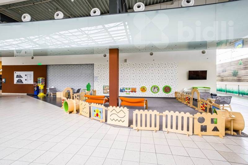 Obchodní prostory, Víta Nejedlého 1063, Hradec Králové, 63 m²