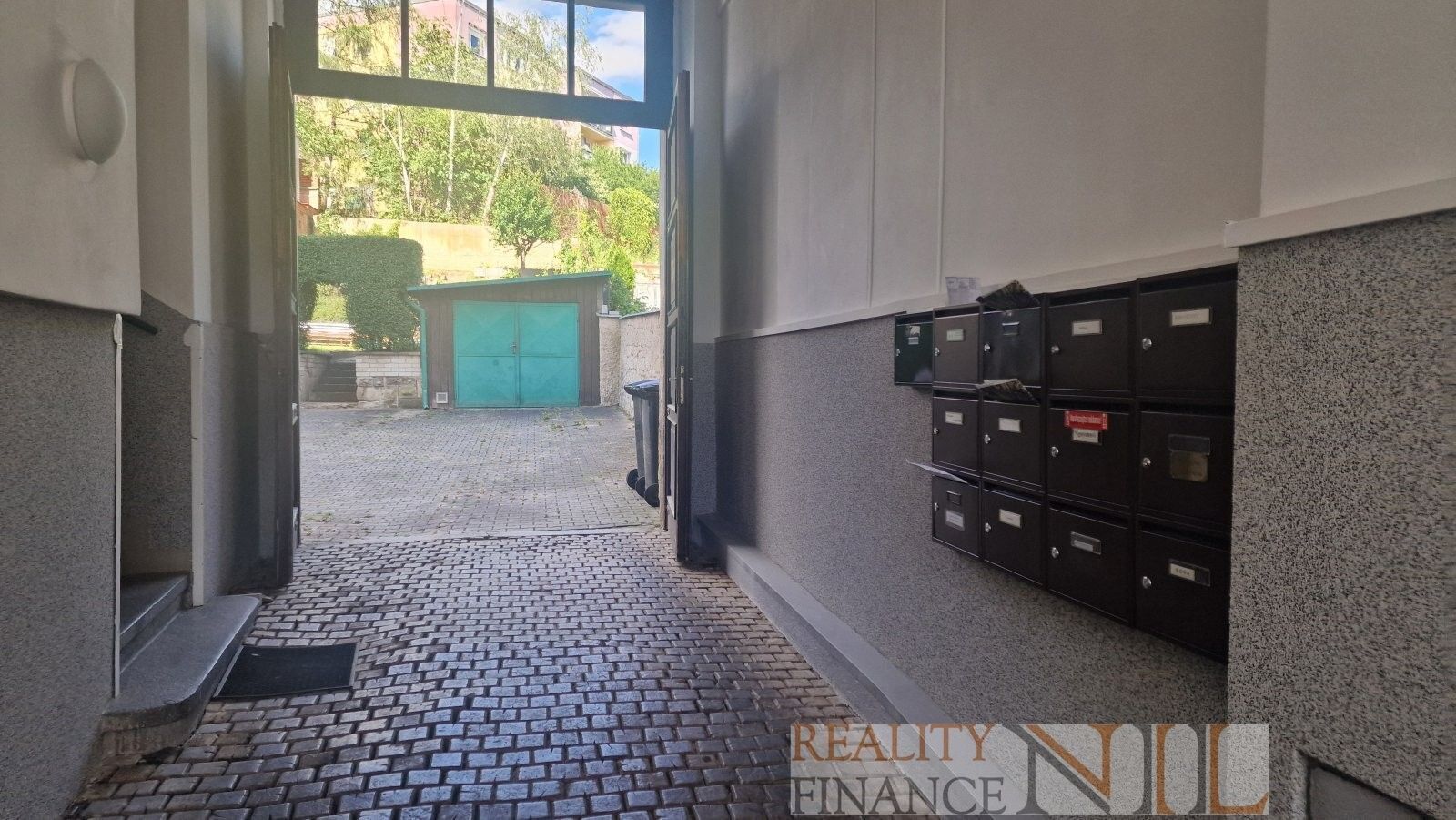 Prodej garáž - Karlovarská 565, Plzeň Severní Předměstí, 24 m² - 5