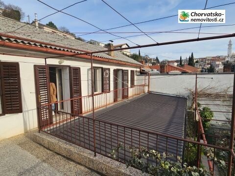 Prodej rodinný dům - 987 66, Zahraničí