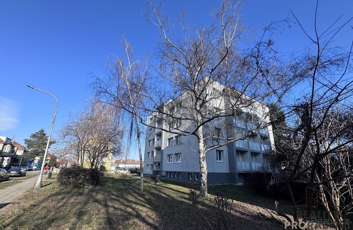 Byty, Břeclav, 690 02