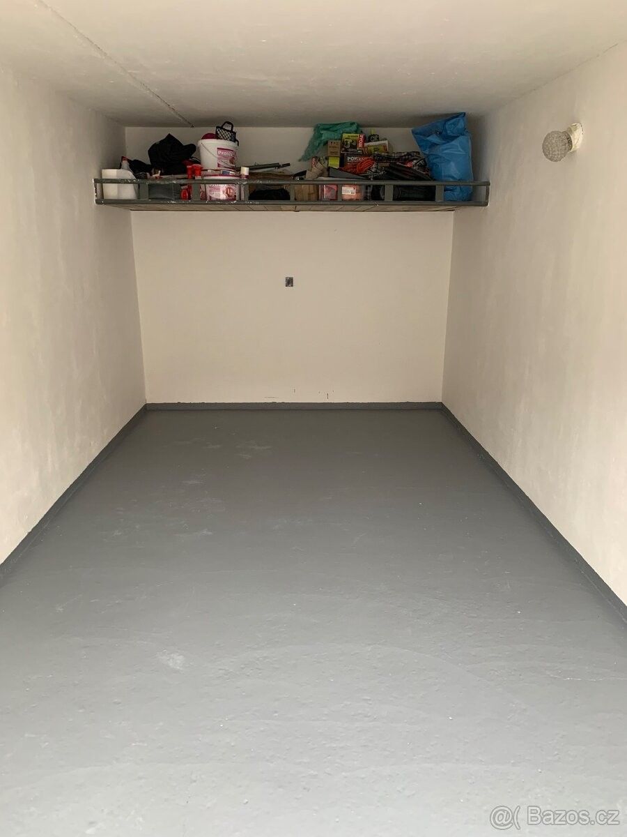 Garáže, Praha, 190 00