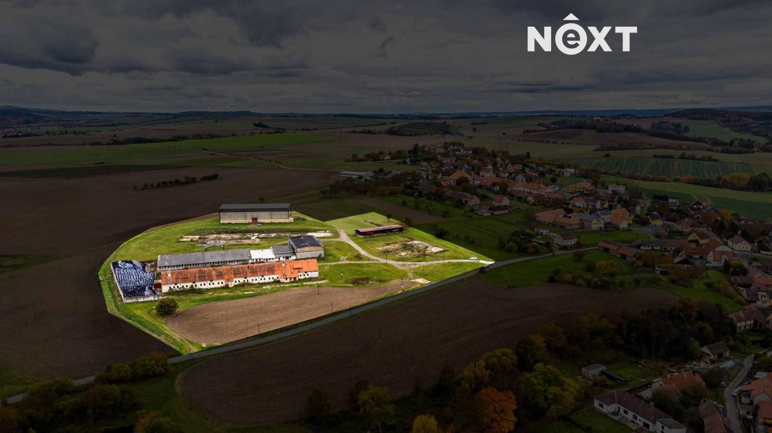 Prodej komerční pozemek - Podmokly