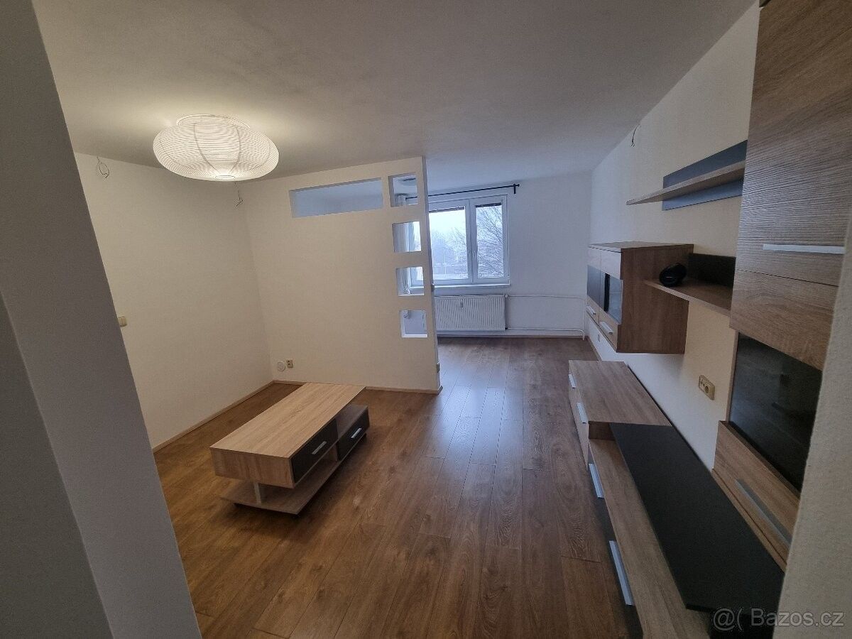 Byty, Luštěnice, 294 42