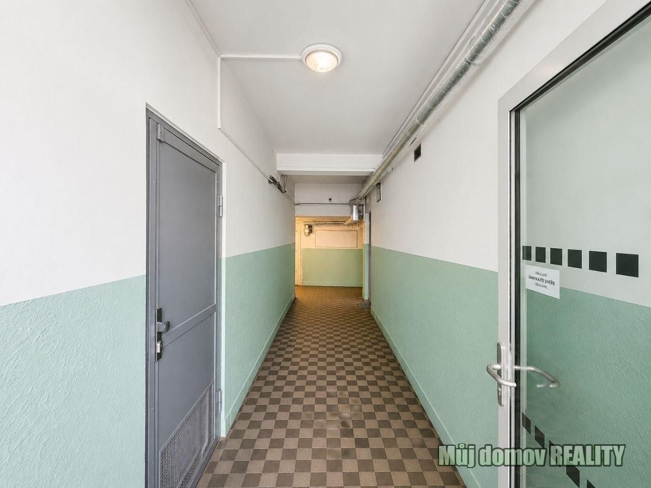 Obchodní prostory · 90 m² · Čihákova, Praha - 3