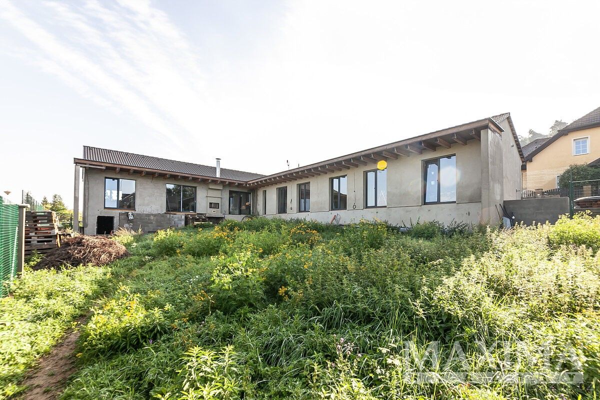 Rodinné domy, Dolní Břežany, 252 41