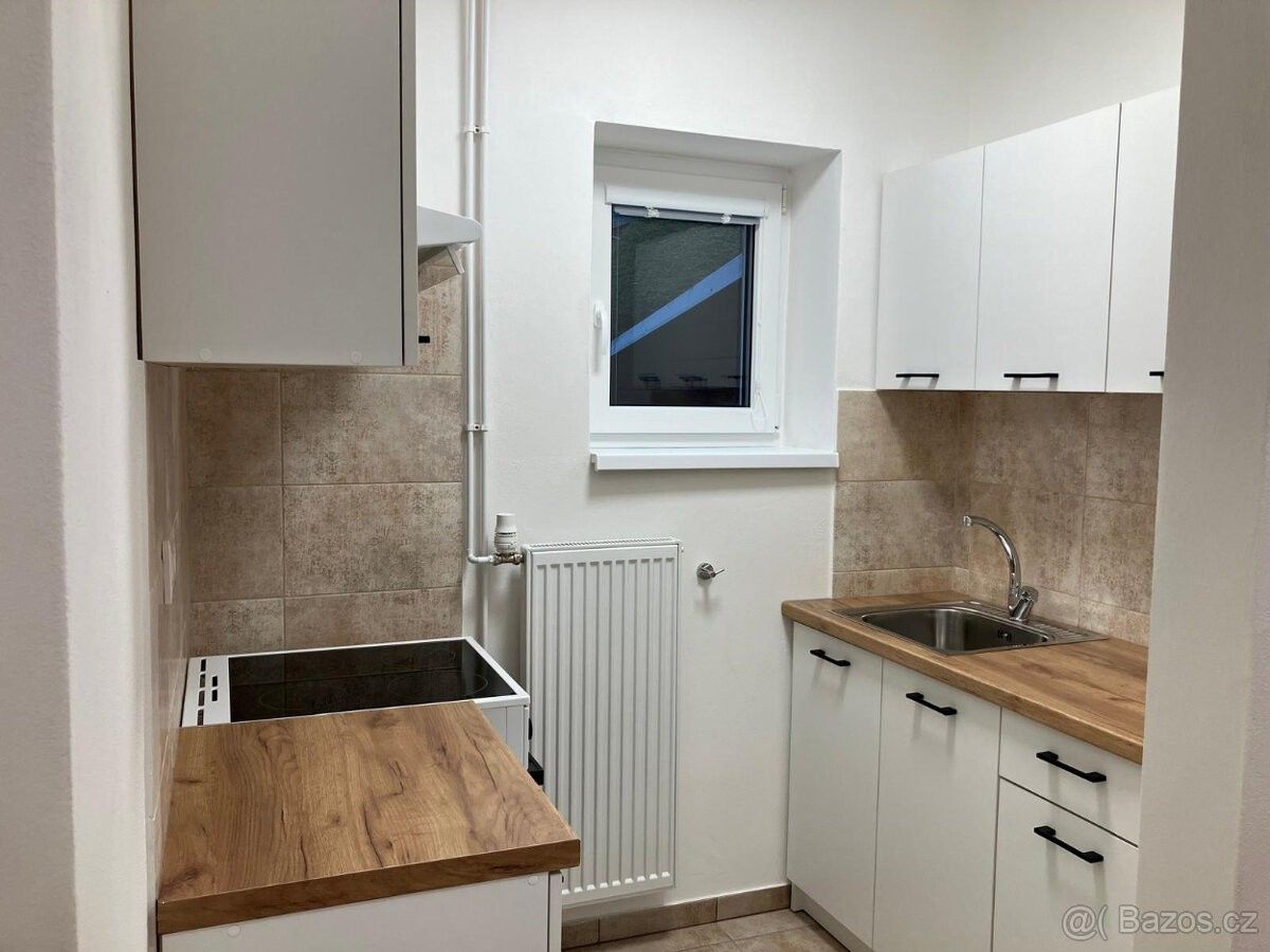 Pronájem rodinný dům - Zlín, 760 01