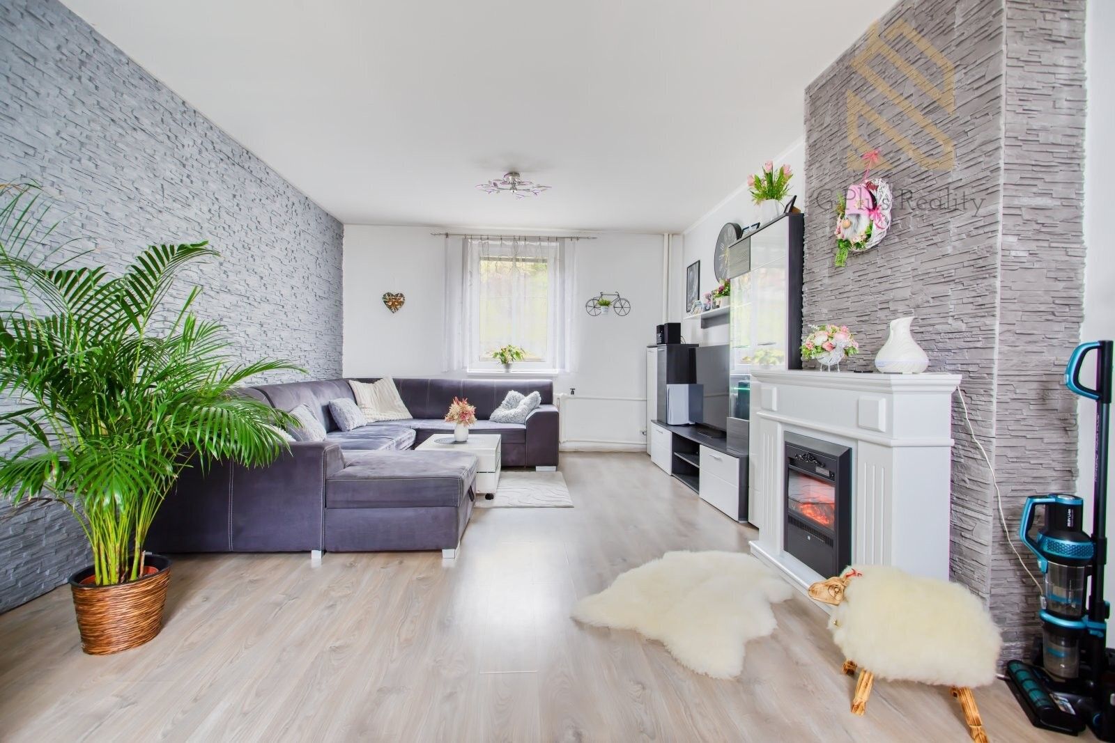 Prodej rodinný dům - Hostovická, Ústí nad Labem, 240 m²