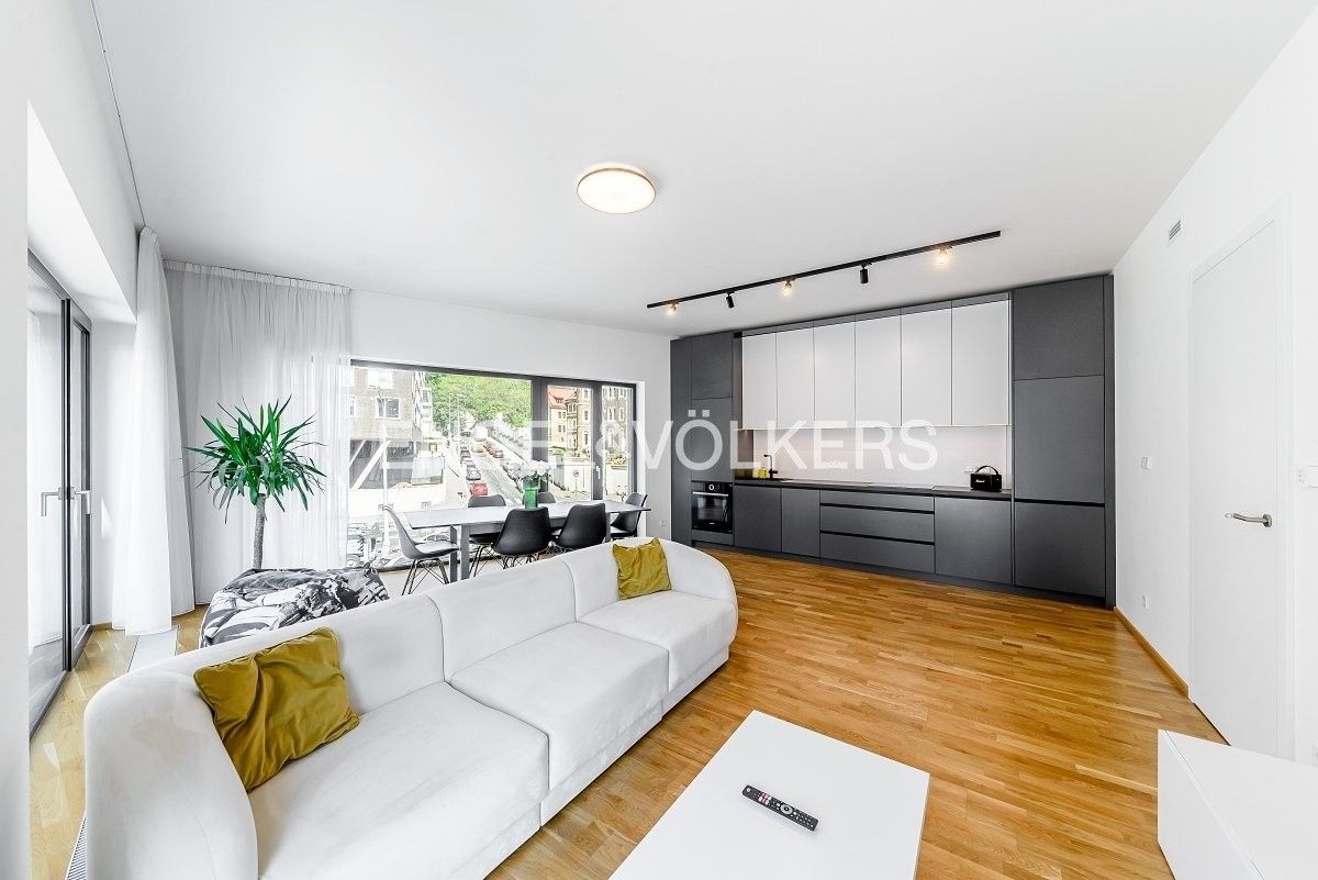 Pronájem byt 2+kk - Kmochova 3382, Praha, 64 m²