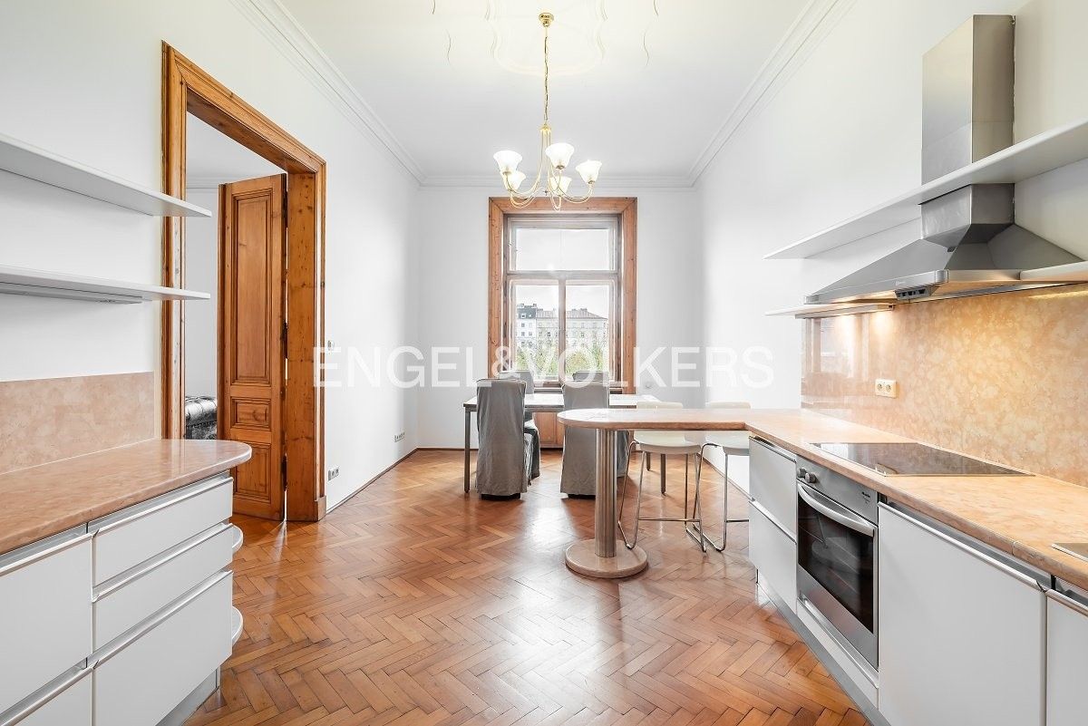 Pronájem byt - Ibsenova 1234, Praha, 254 m²