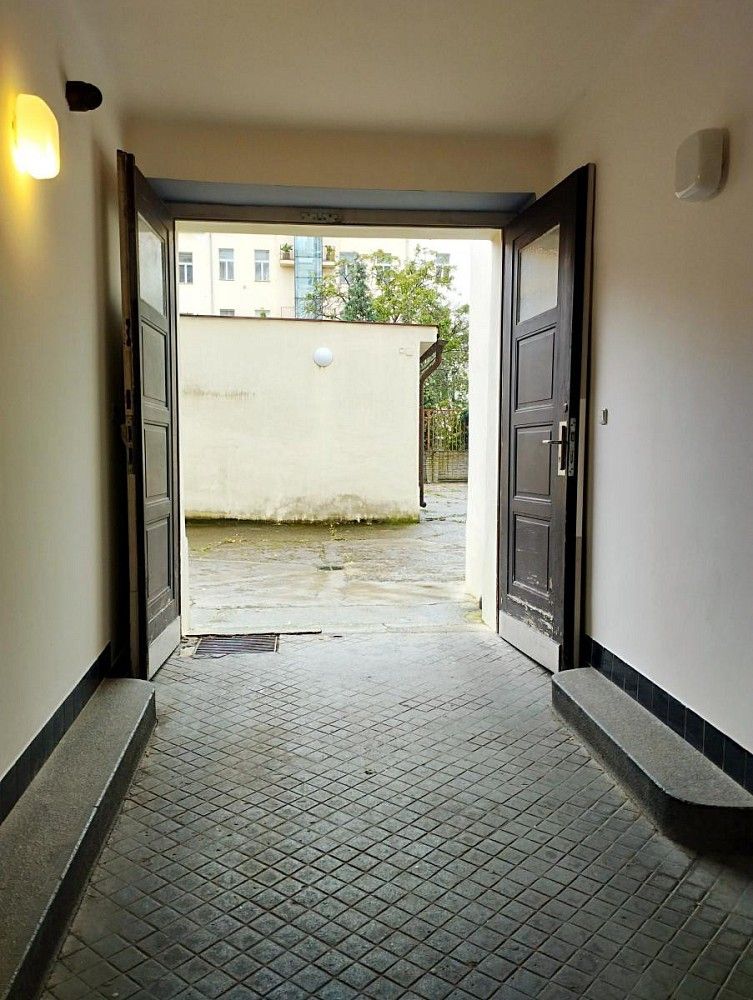 Nemovitost · 19 m² · Praha - Vinohrady, okres Praha 2, Hlavní město Praha - 4