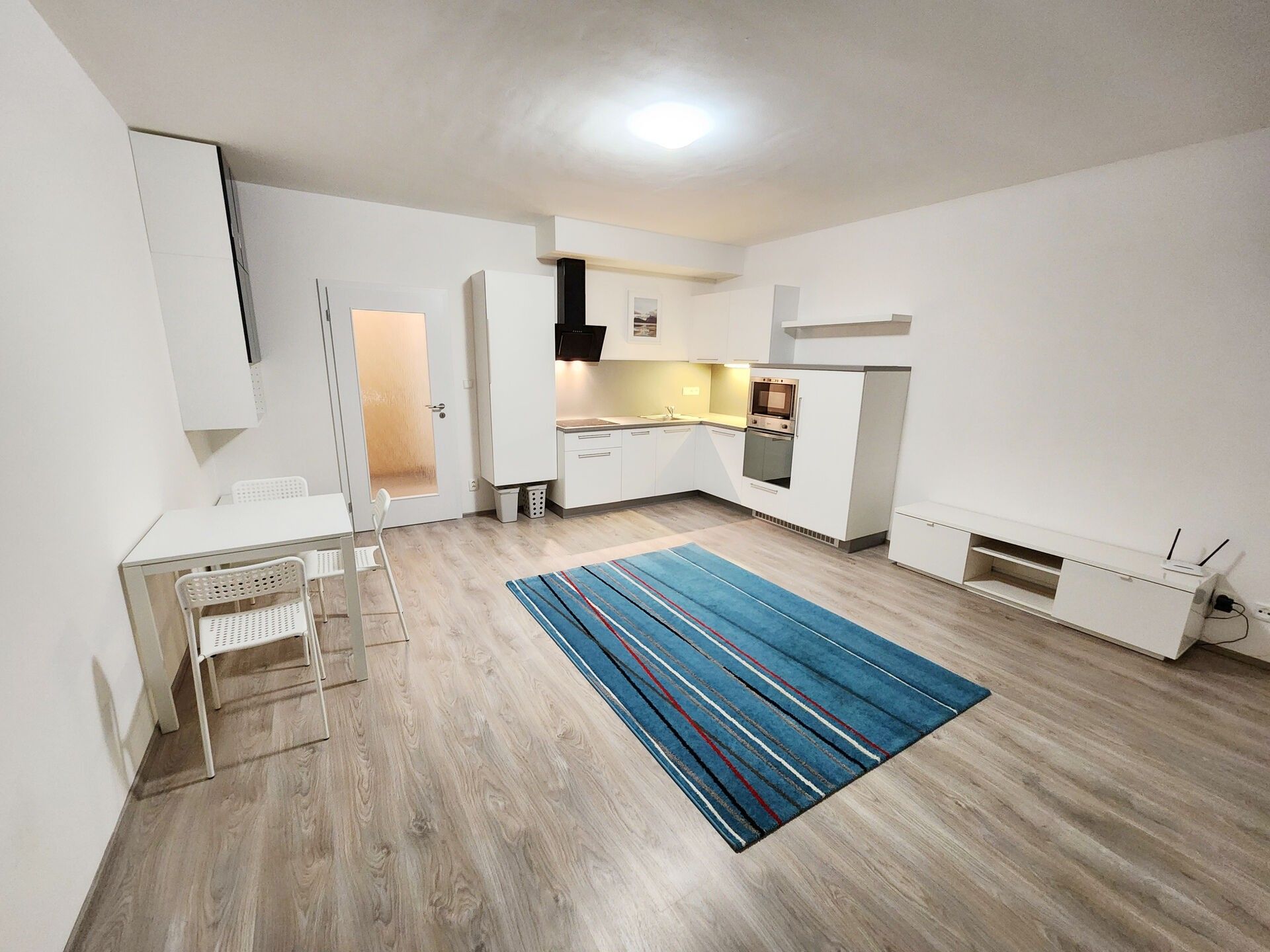 1+kk, Jaroslava Holečka, Kladno, 33 m²