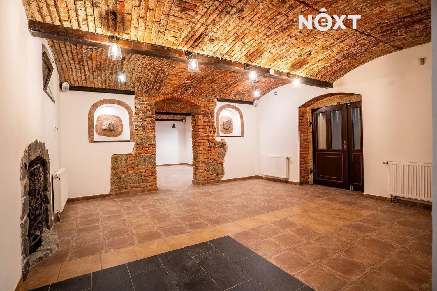 Obchodní prostory, 204 m²