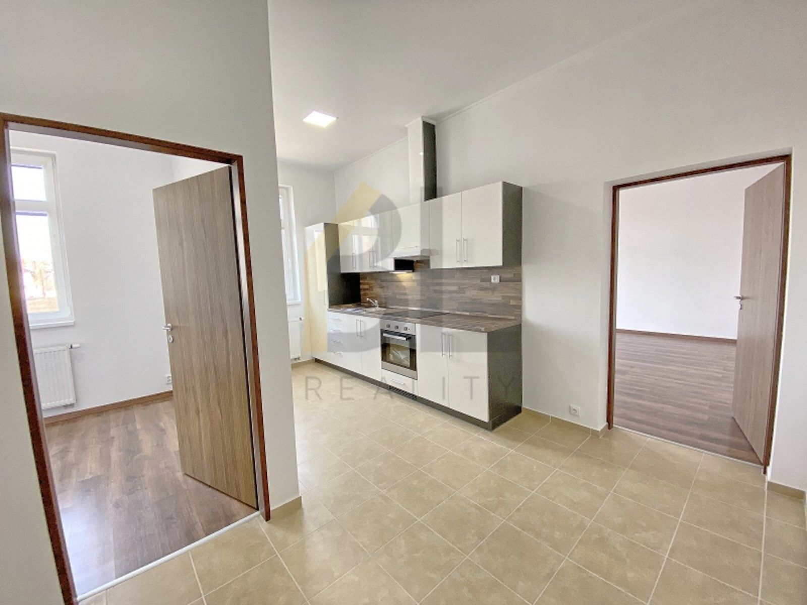 2+kk, Nádražní řádek, Hodonín, 53 m²