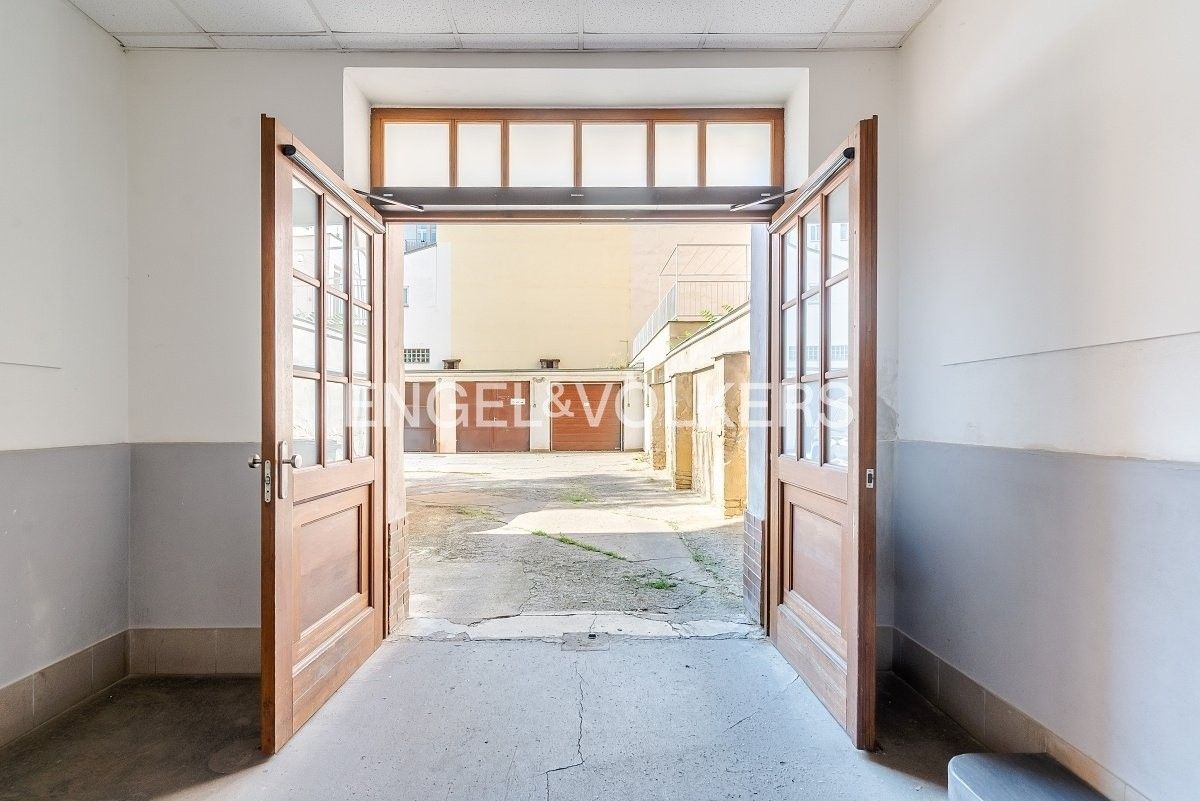 Garáže, Havanská 833, Praha Bubeneč, 15 m² - 2