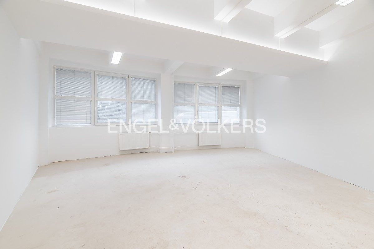 Pronájem kancelář - Nademlejnská, Praha, 41 m²