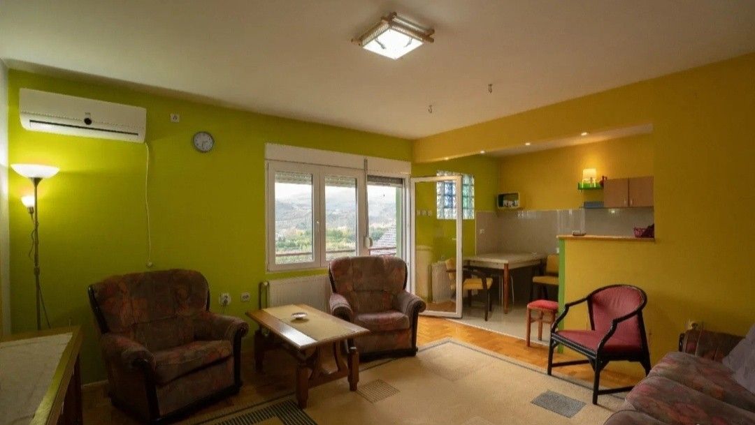 Prodej rodinný dům - 987 66, Zahraničí