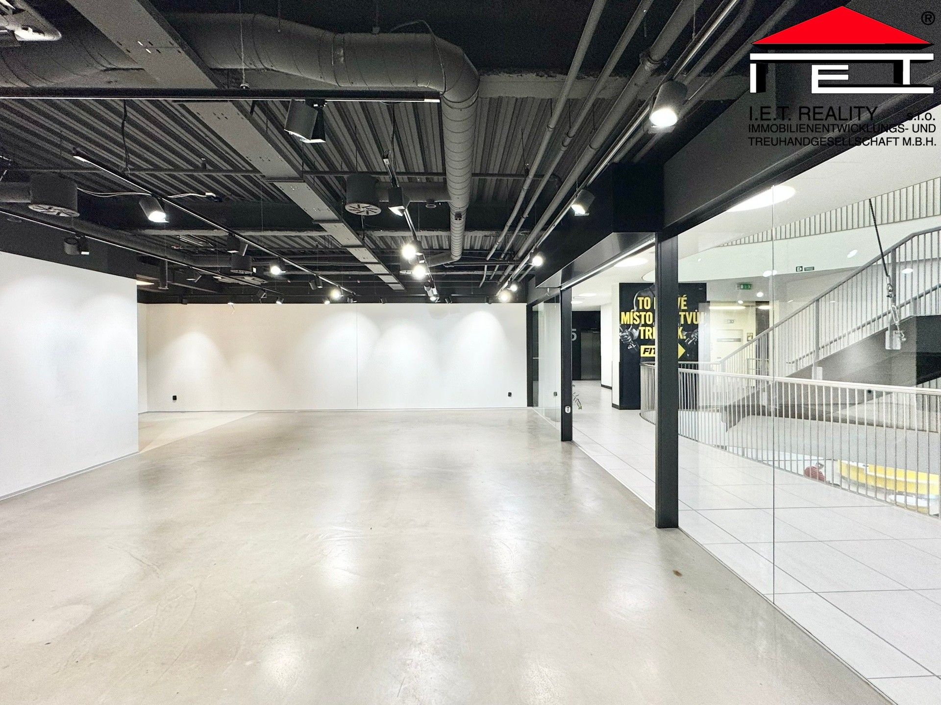 Obchodní prostory, Nádražní, Brno, 111 m²