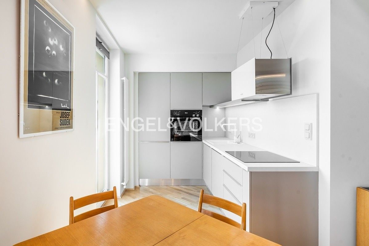 2+kk, Stroupežnického 590, Praha Smíchov, 40 m² - 2