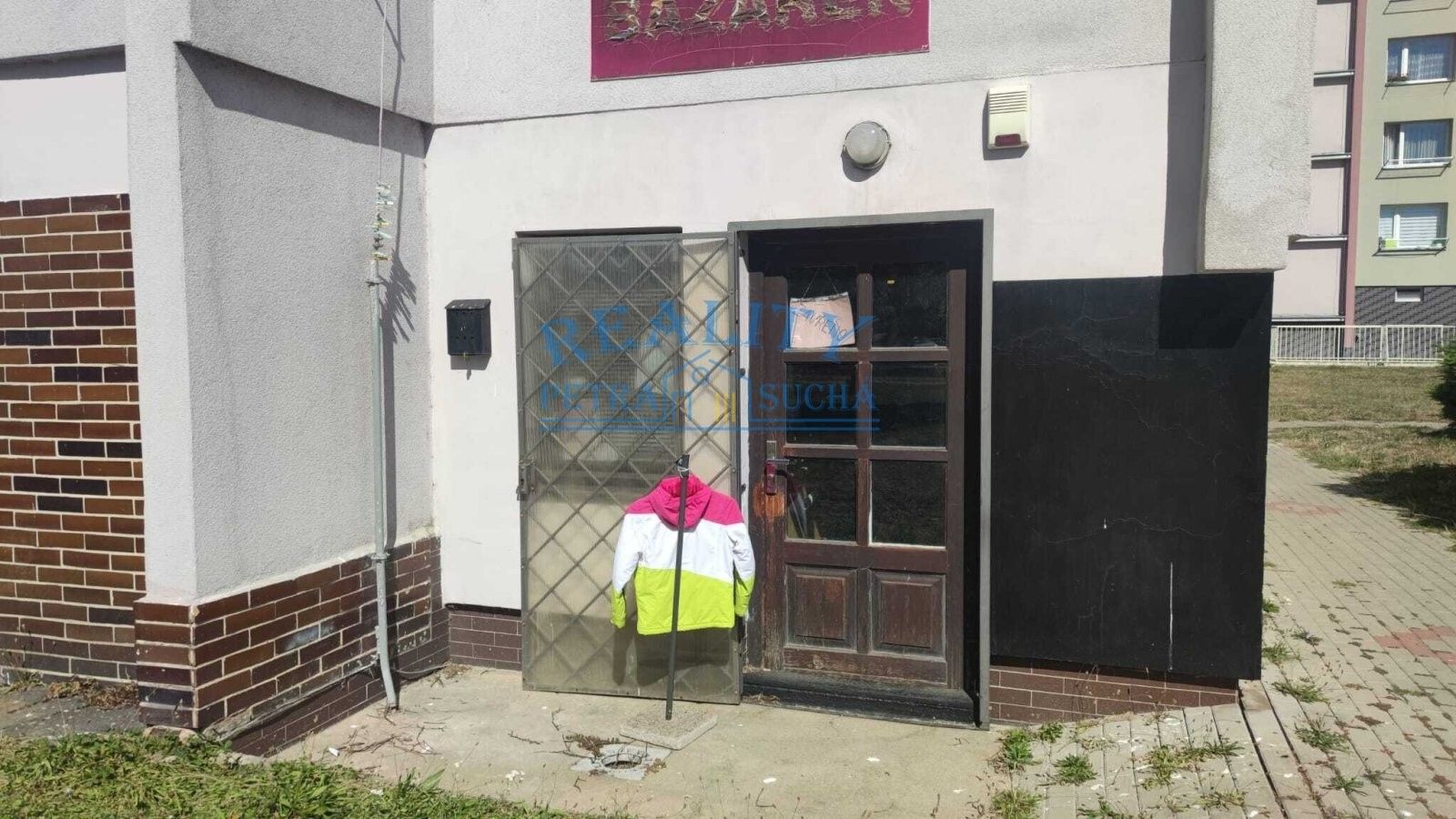 Pronájem obchodní prostory - Alej 17. listopadu, Roudnice nad Labem, 32 m²