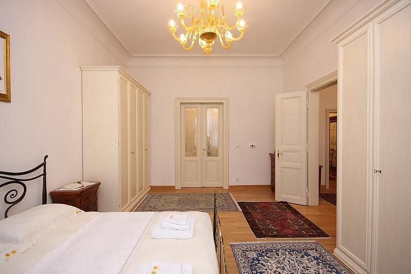 3+kk, Truhlářská, Praha 1 - Nové Město, 76 m² - 2
