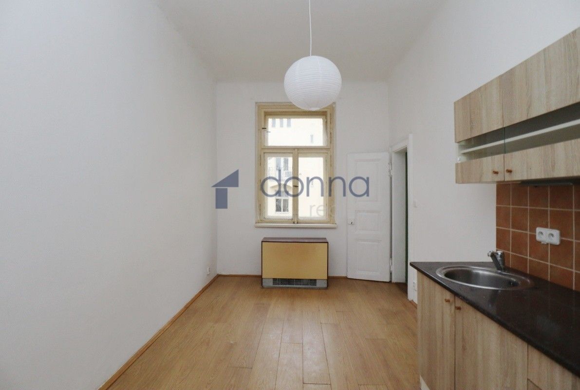 Pronájem byt 2+kk - Víta Nejedlého, Praha, 46 m²