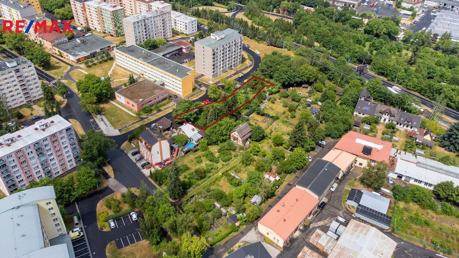 Prodej pozemek pro bydlení - Karlovy Vary, Česko, 1 700 m²