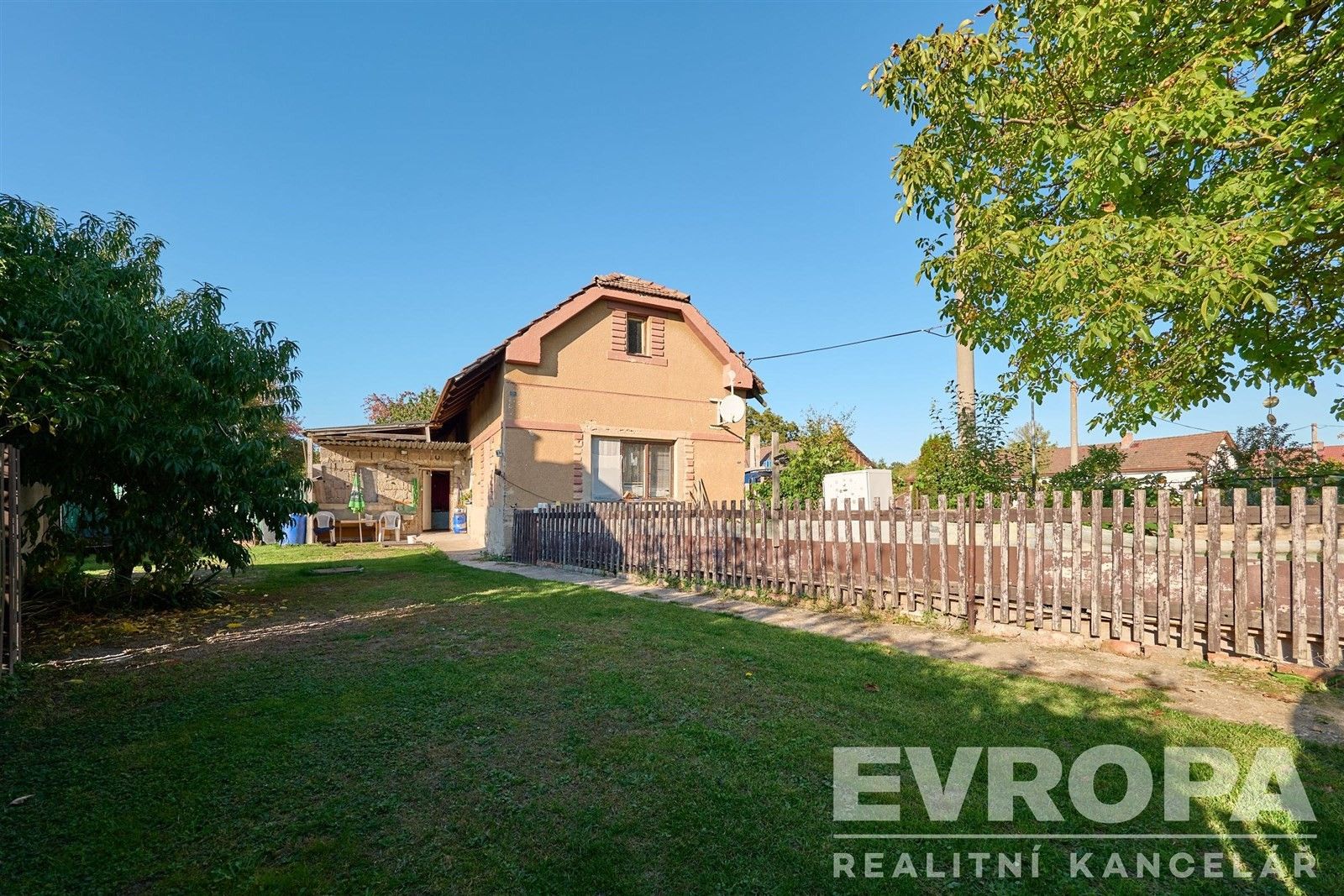 Prodej rodinný dům - Pravy, 104 m² - 1