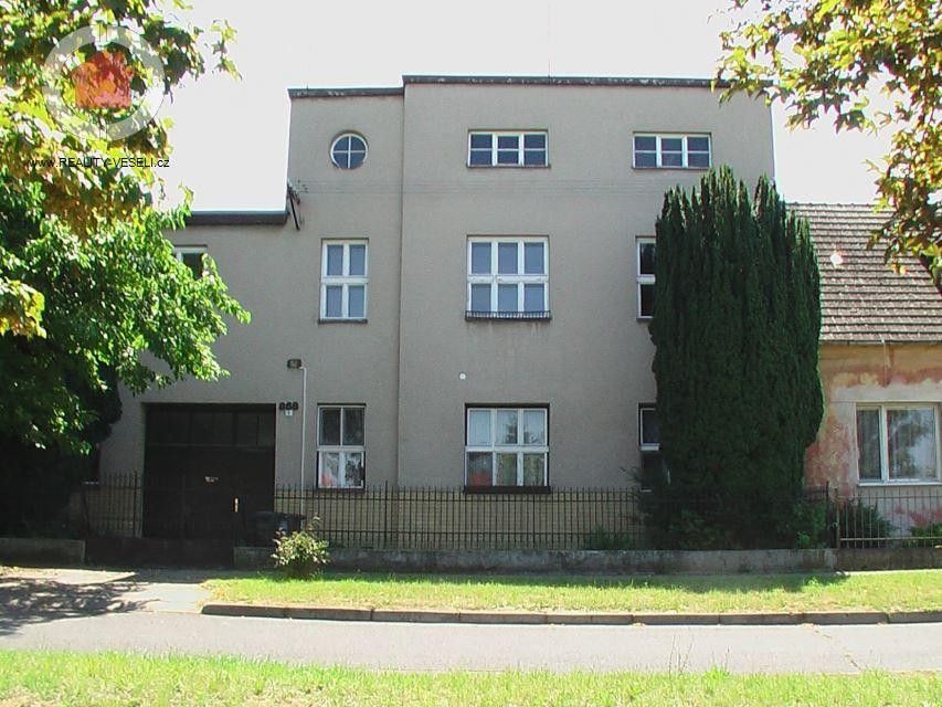 Prodej obchodní prostory - Veselí nad Moravou, 698 01