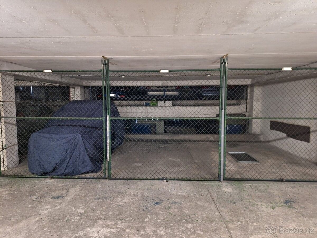 Prodej garáž - Praha, 140 00