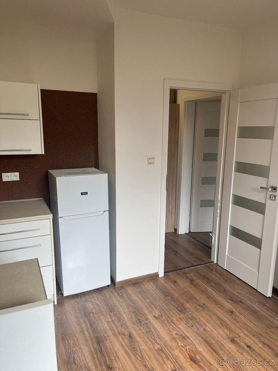 Pronájem byt - Stráž pod Ralskem, 471 27