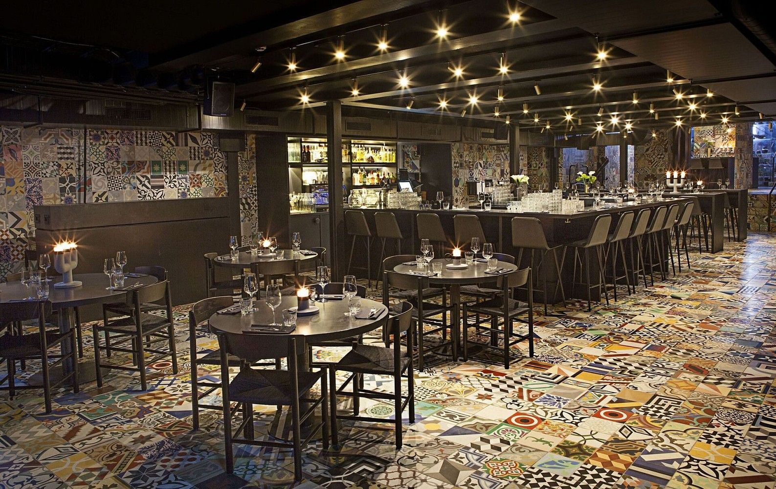Restaurace, 271 m²
