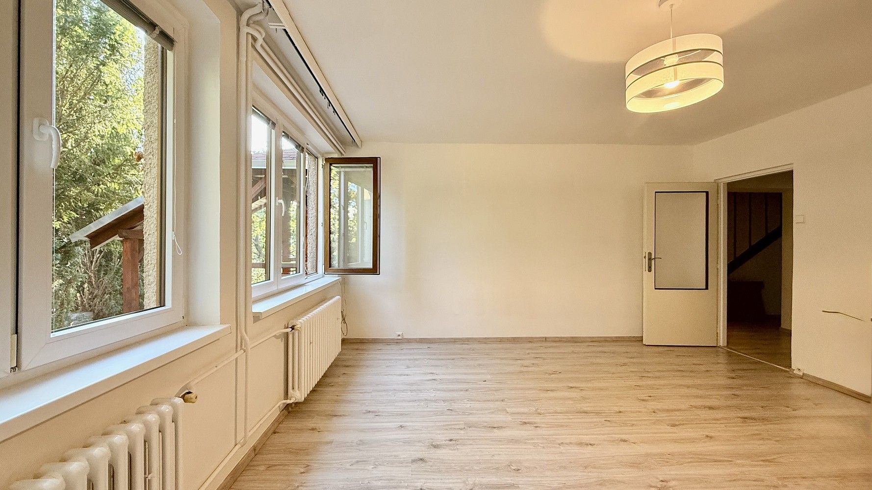 3+1, Přemyšlenská, Praha 8 - Kobylisy, 90 m² - 2