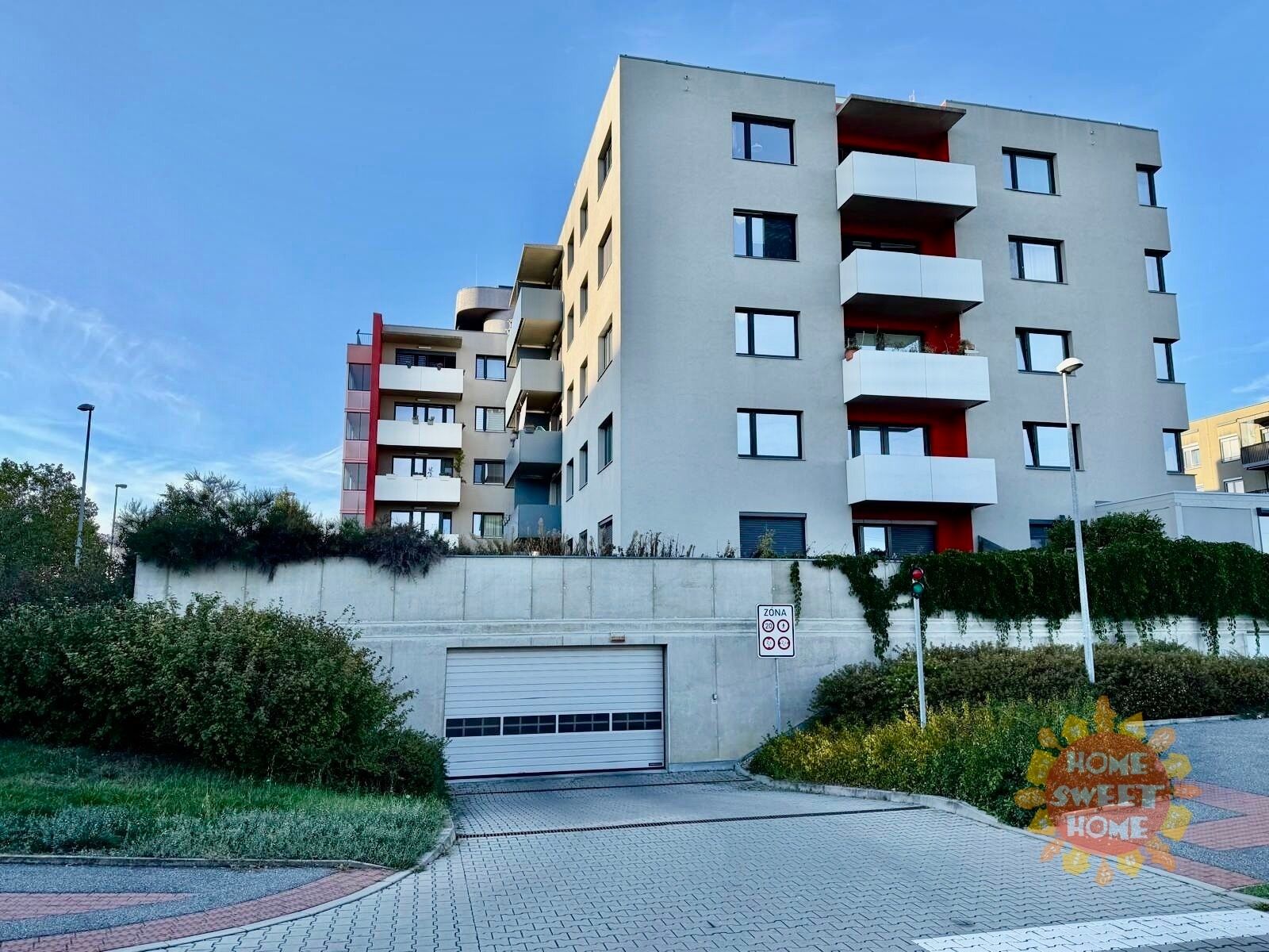 Garáž · 13 m² · Babická 2379, Praha Chodov - 4