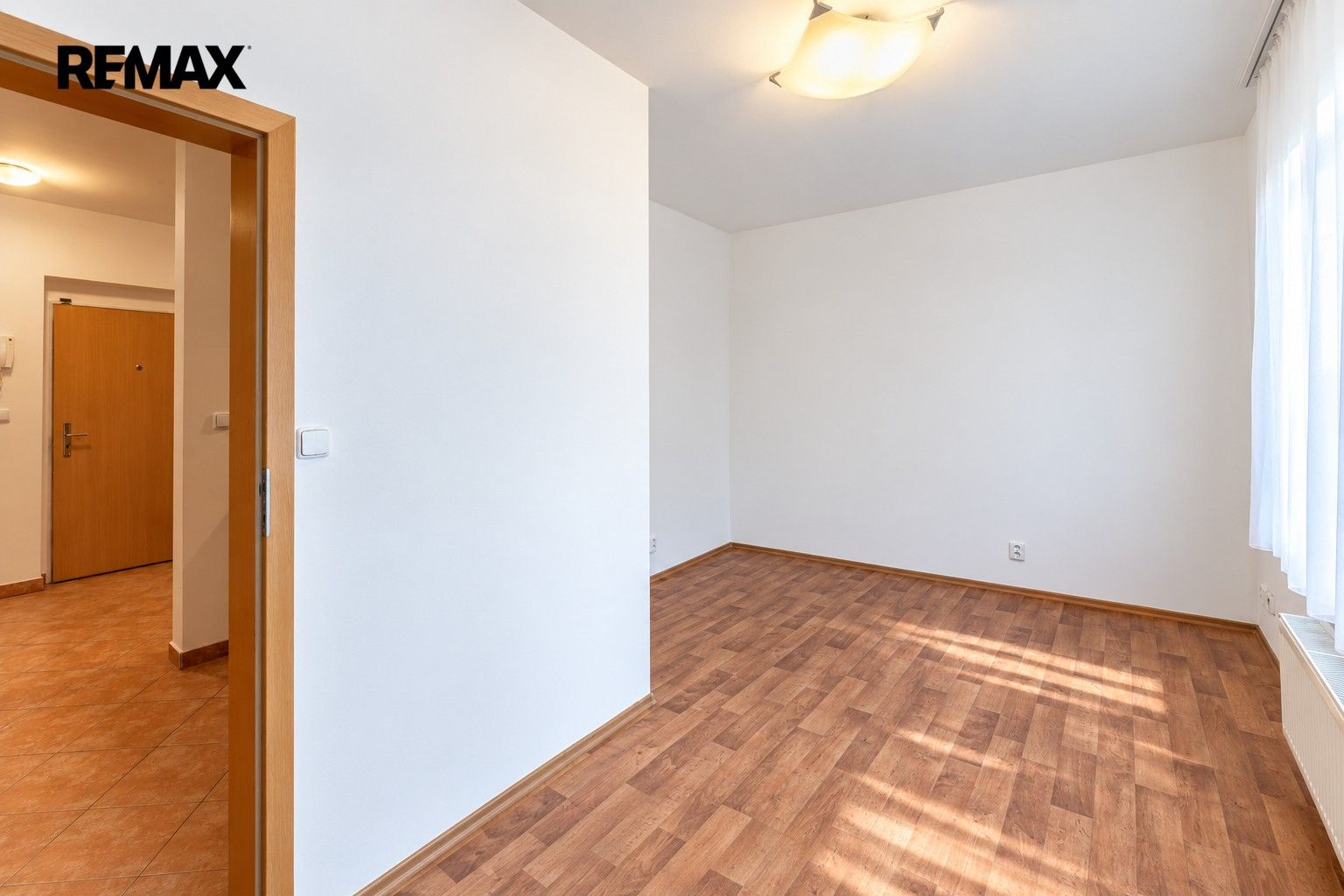 Byt 2+kk · 38 m² · Sazovická 454, Praha Zličín - 3