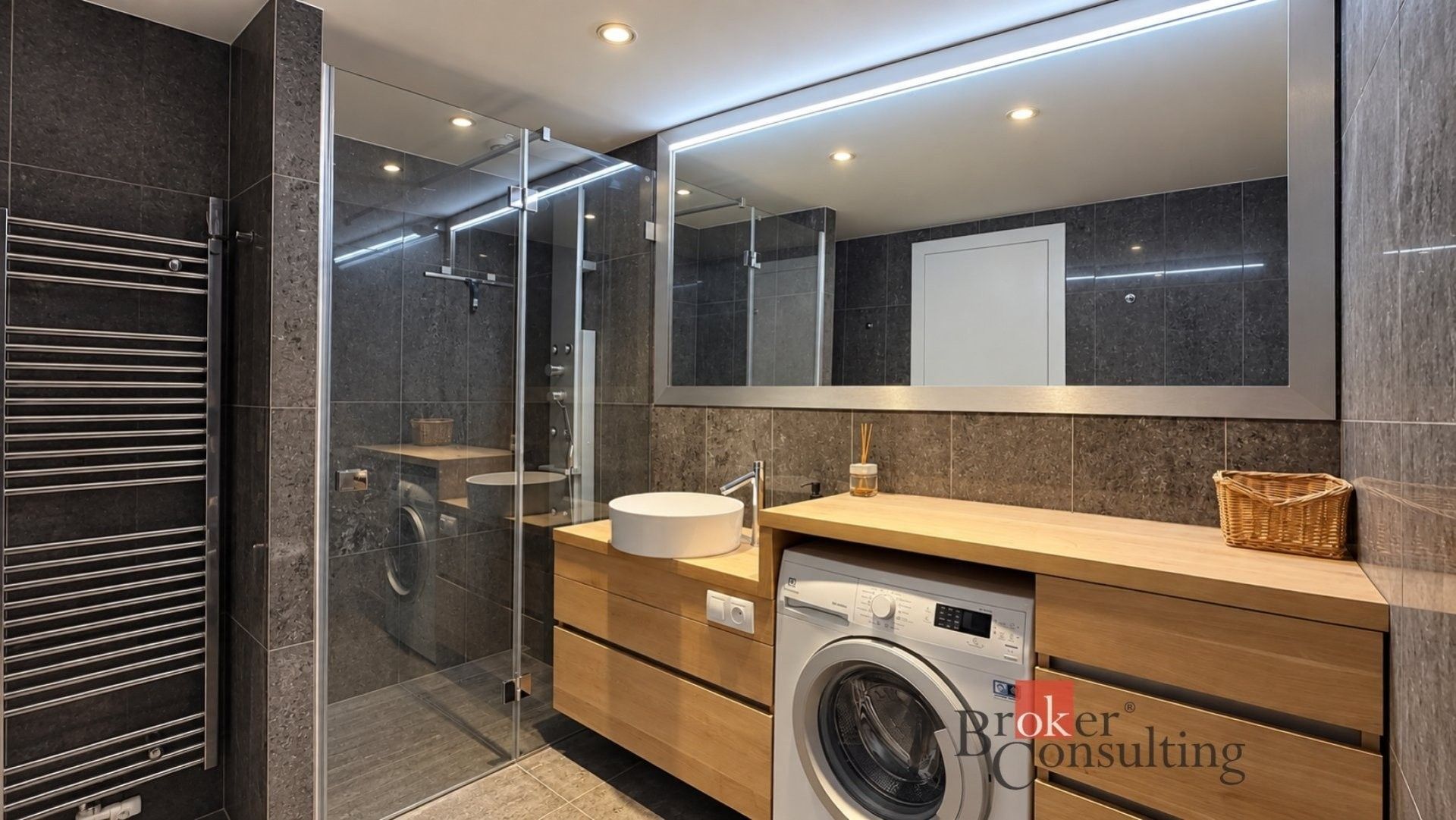 Pronájem byt 1+kk - Nikoly Tesly, Praha, 46 m² - 2