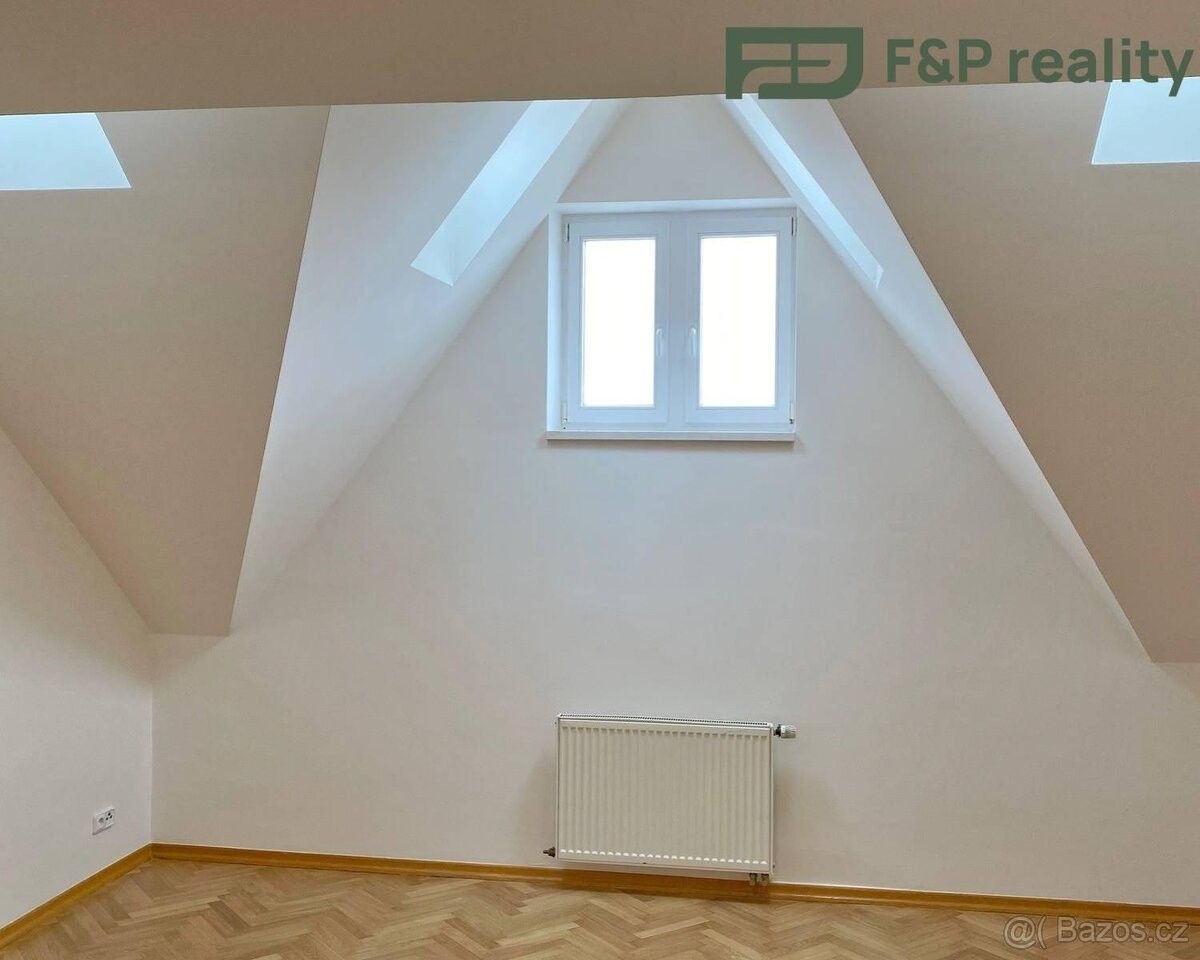 Pronájem byt - Praha, 120 00