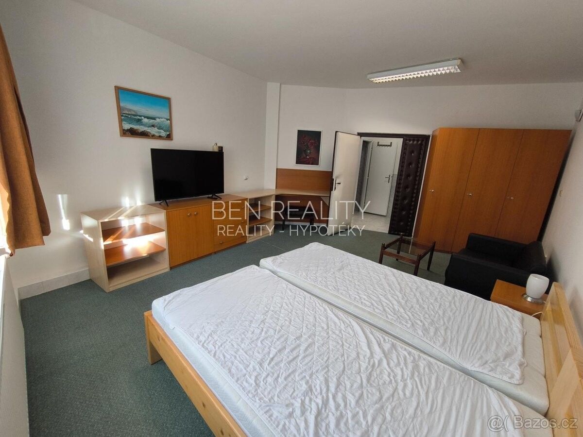 Pronájem byt - Vizovice, 763 12