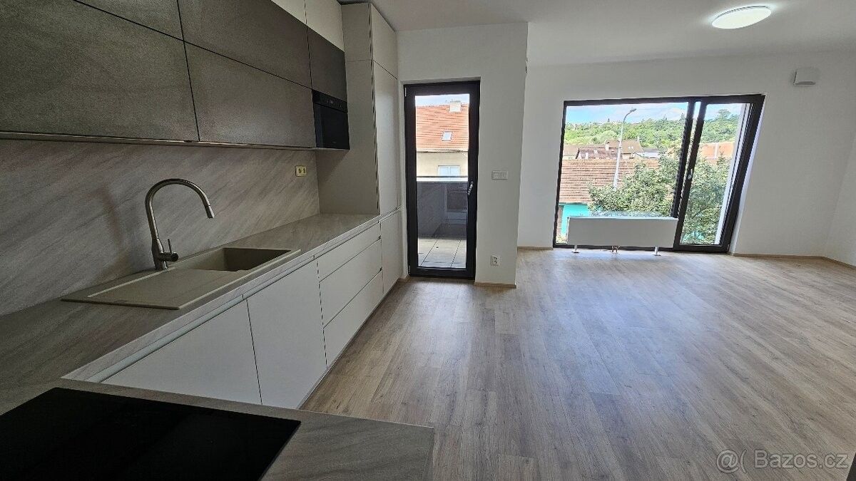 Pronájem byt - Brno, 614 00