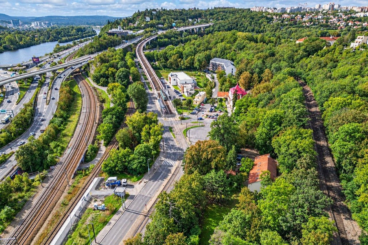 Pozemek pro bydlení · Nad konečnou, Praha 5 - Hlubočepy - 3