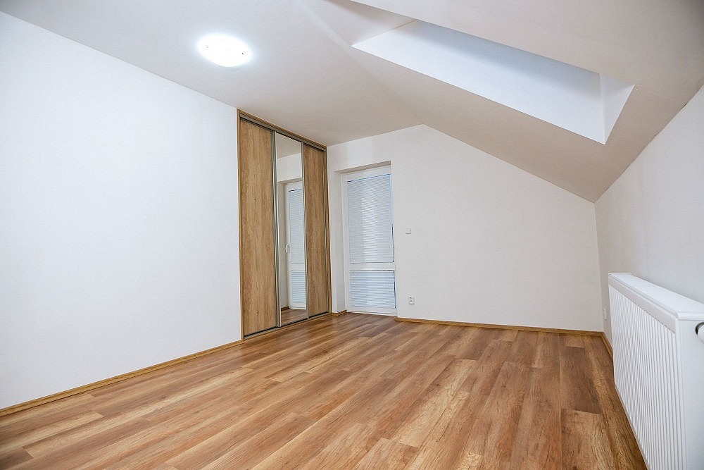 Byt 4+kk · 155 m² · Šeříková, Šestajovice, okres Praha-východ - 4