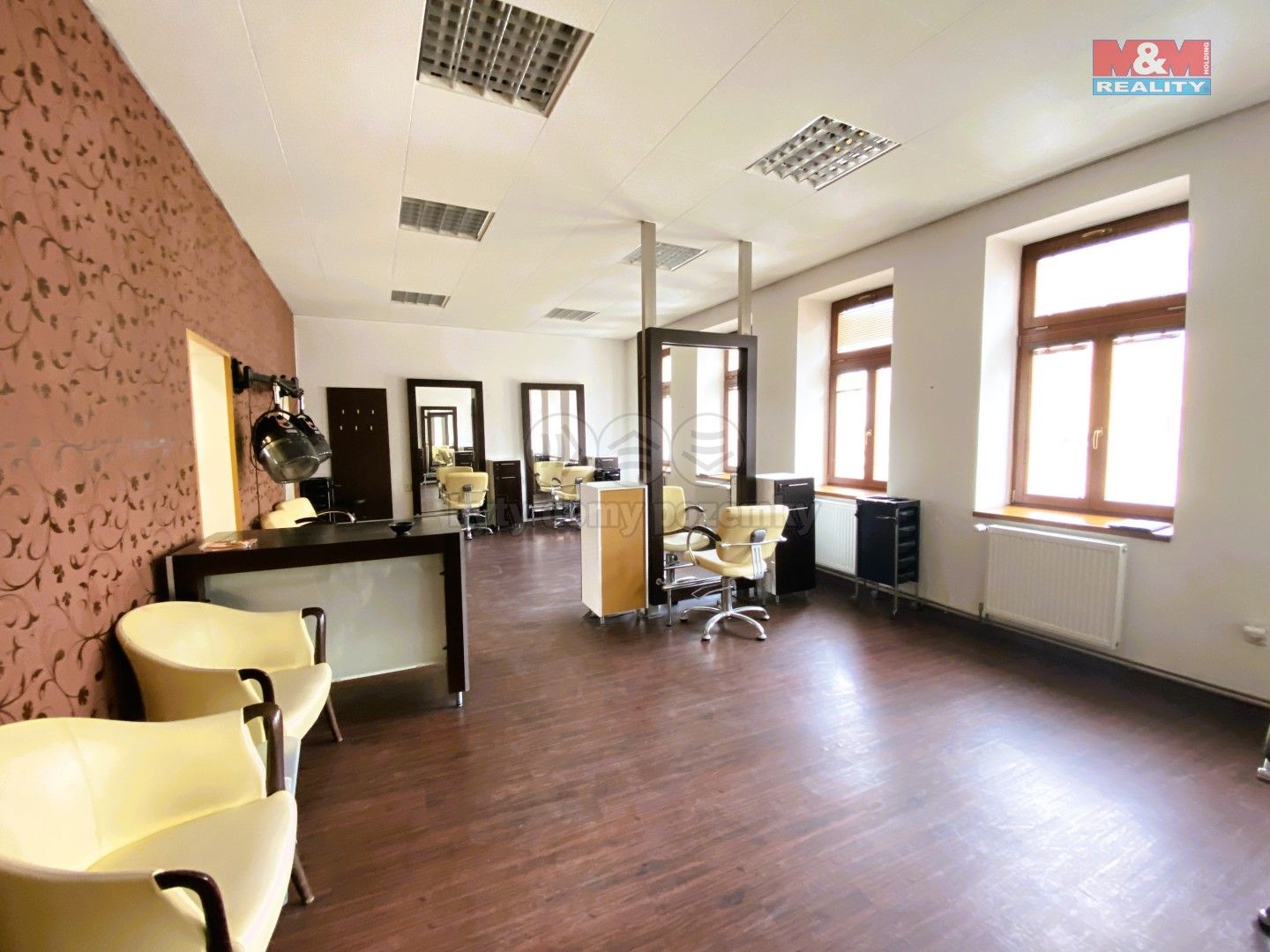 Pronájem obchodní prostory - Dolní náměstí, Jablonec nad Nisou, 80 m²