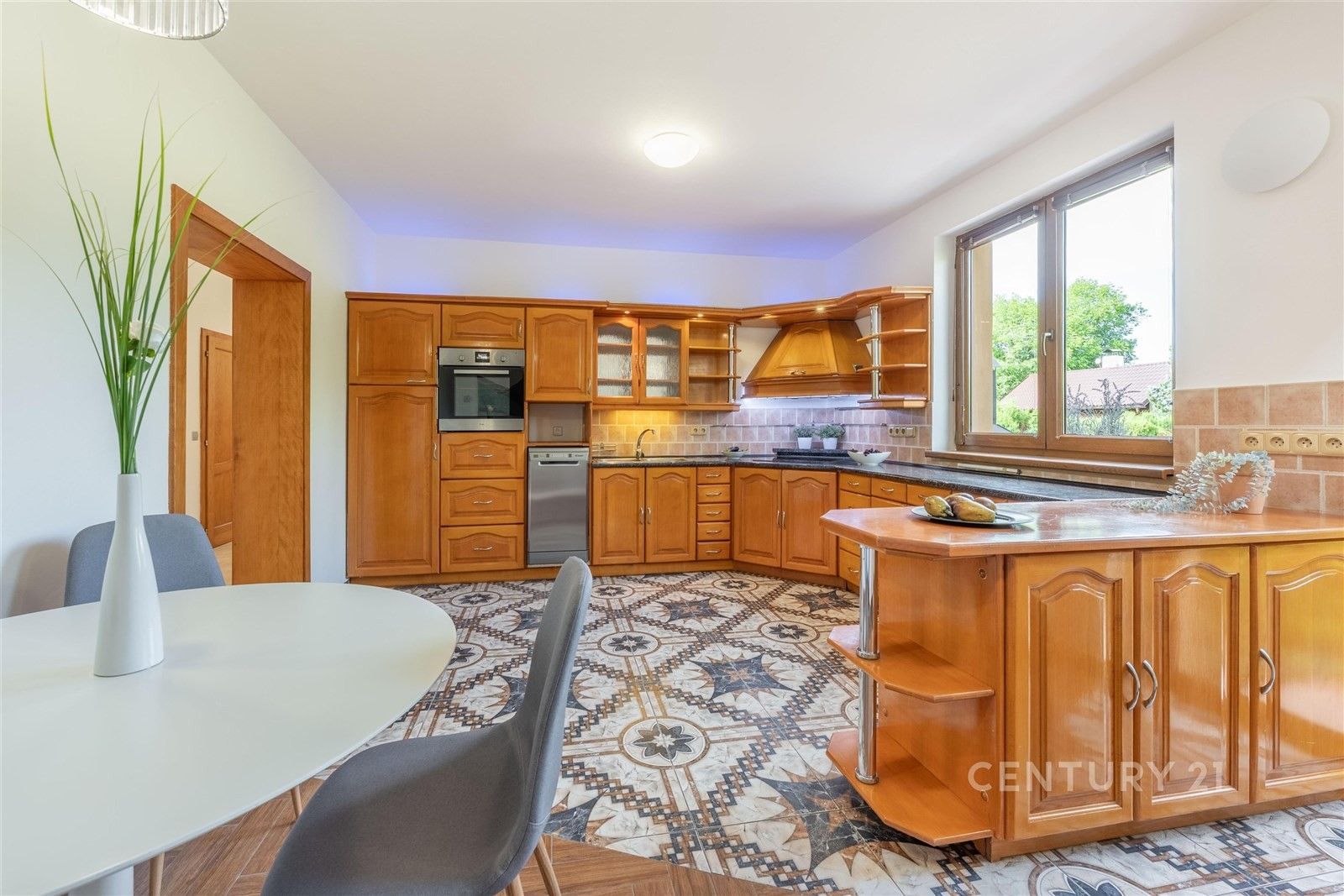 Prodej rodinný dům - V Lázních, Jesenice, 275 m²