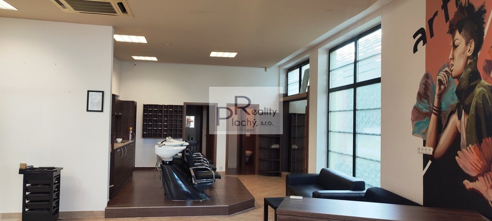 Obchodní prostory · 158 m² · Hevlín - 3