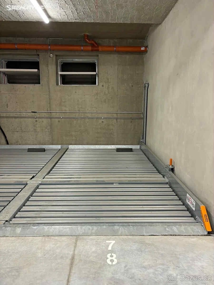 Garáže, Brno, 635 00